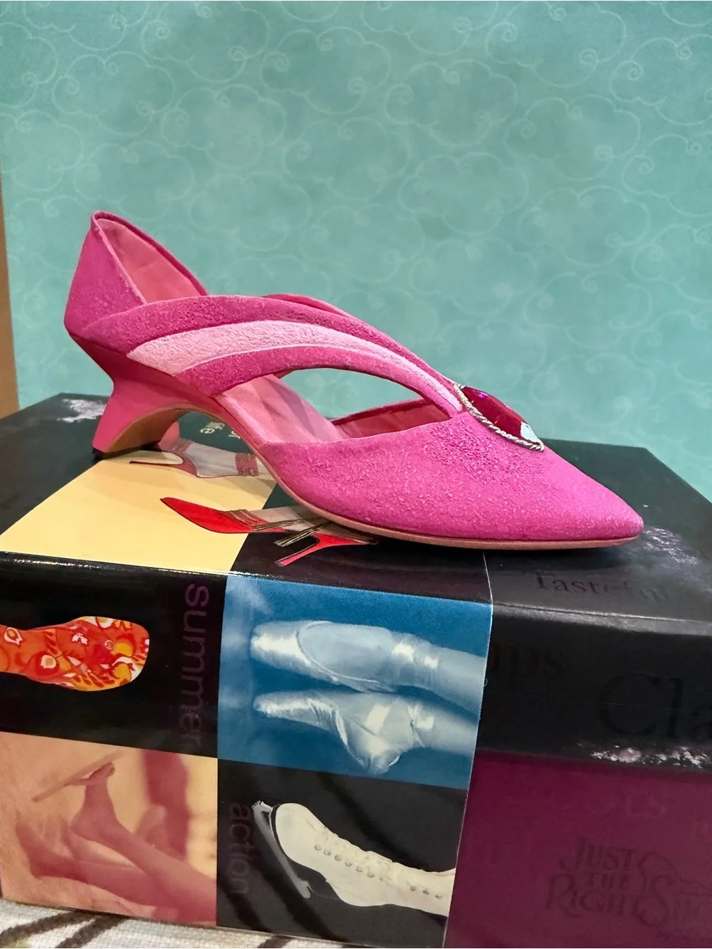 Just the Right Shoe “Grand Marquise” #25126 (2001) Collectible Shoe